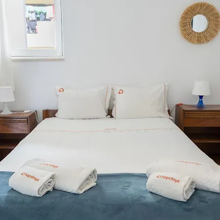 Cozy 2br In With Balcony, By Hopstays 아파트