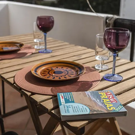 Cozy 2br In With Balcony, By Hopstays 아파트 *