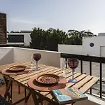 Cozy 2br In With Balcony, By Hopstays Διαμέρισμα *