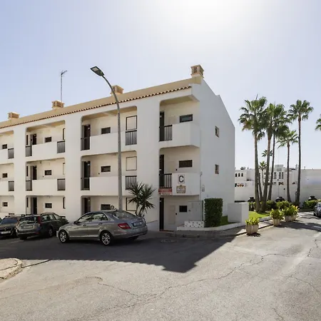 Cozy 2br In With Balcony, By Hopstays 알부페이라