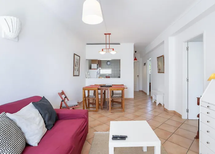 Cozy 2br In With Balcony, By Hopstays * Albufeira
