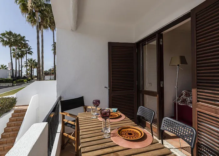 Cozy 2br In With Balcony, By Hopstays Albufeira