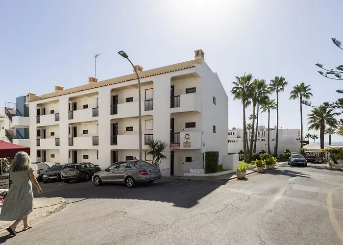 Cozy 2br In With Balcony, By Hopstays Albufeira