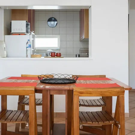 דירה Cozy 2br In With Balcony, By Hopstays אלבופיירה